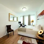 Fuer 3 Personen In Apartment Strausberg