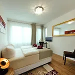 Apartment Fuer 3 Personen In Strausberg