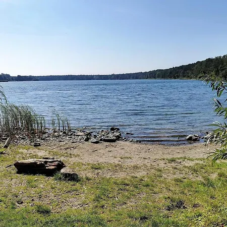 Fuer 3 Personen In Штраусберг