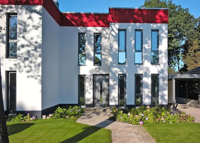 Fuer 3 Personen In شقة *