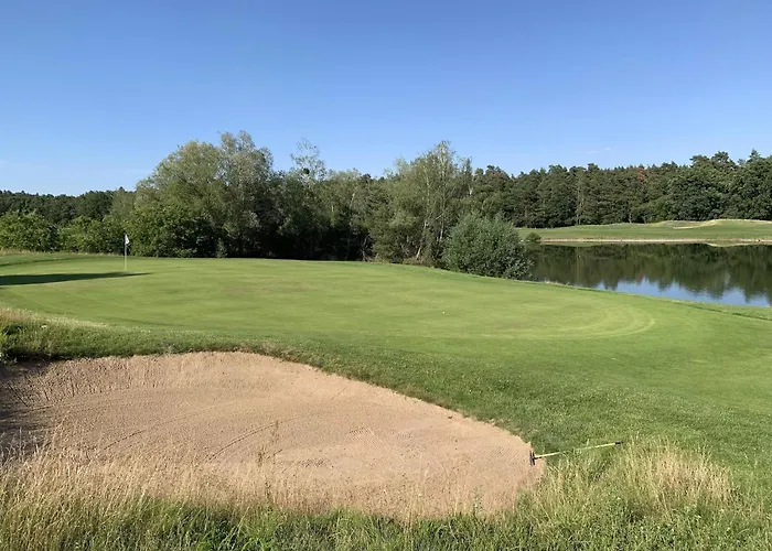 Fuer 3 Personen In * شتراوسبرغ